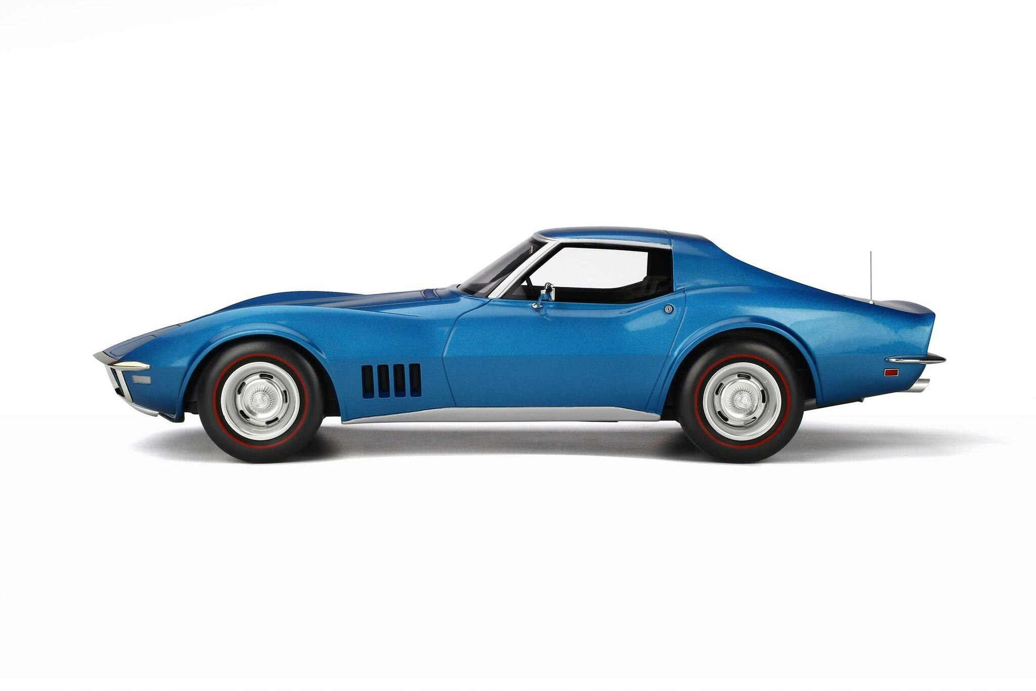 Skala 1/12 Chevrolet Corvette C3 1968', Blue fr GT-Spirit (GT255)
