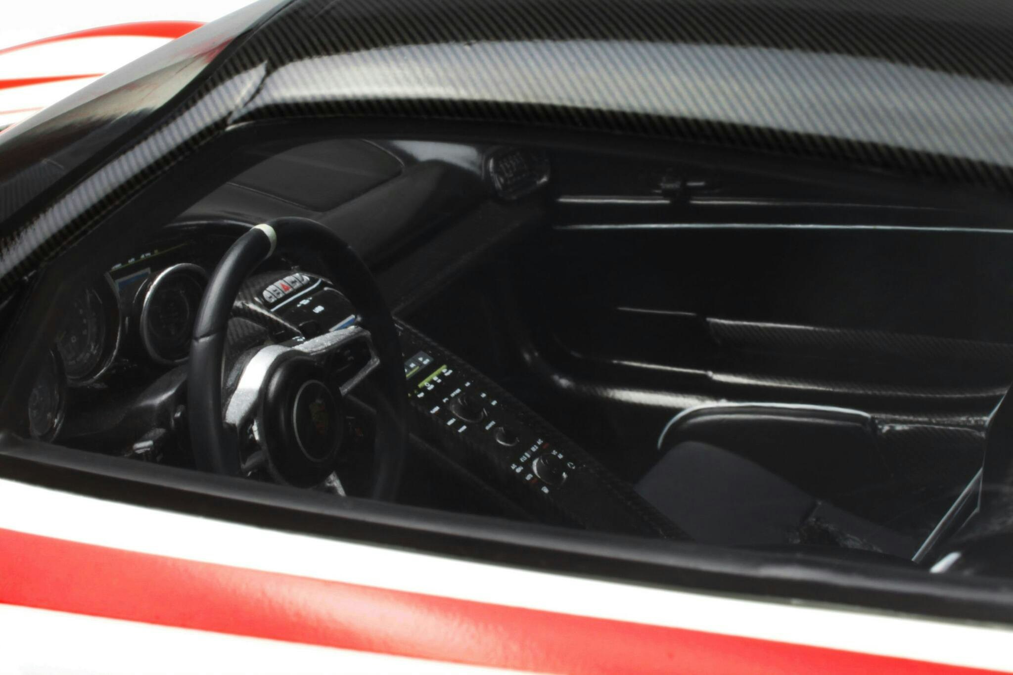 Skala 1/12 Porsche 918 Spyder Weissach Package fr GT-Spirit (GT078)