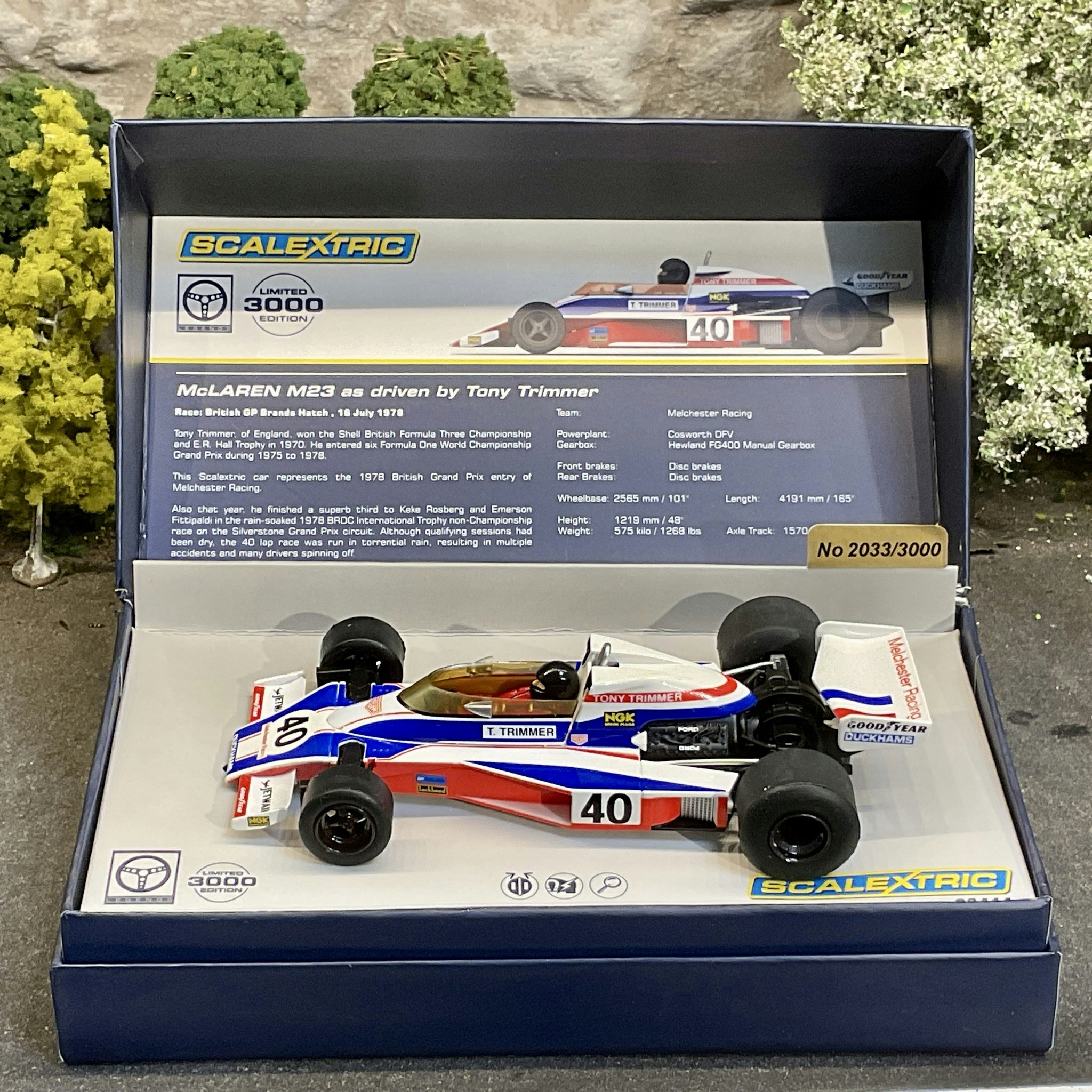 Skala 1/32 Analog Slotcar - Legends McLaren M23, Tony Trimmer Lim ed. fr Scalextric