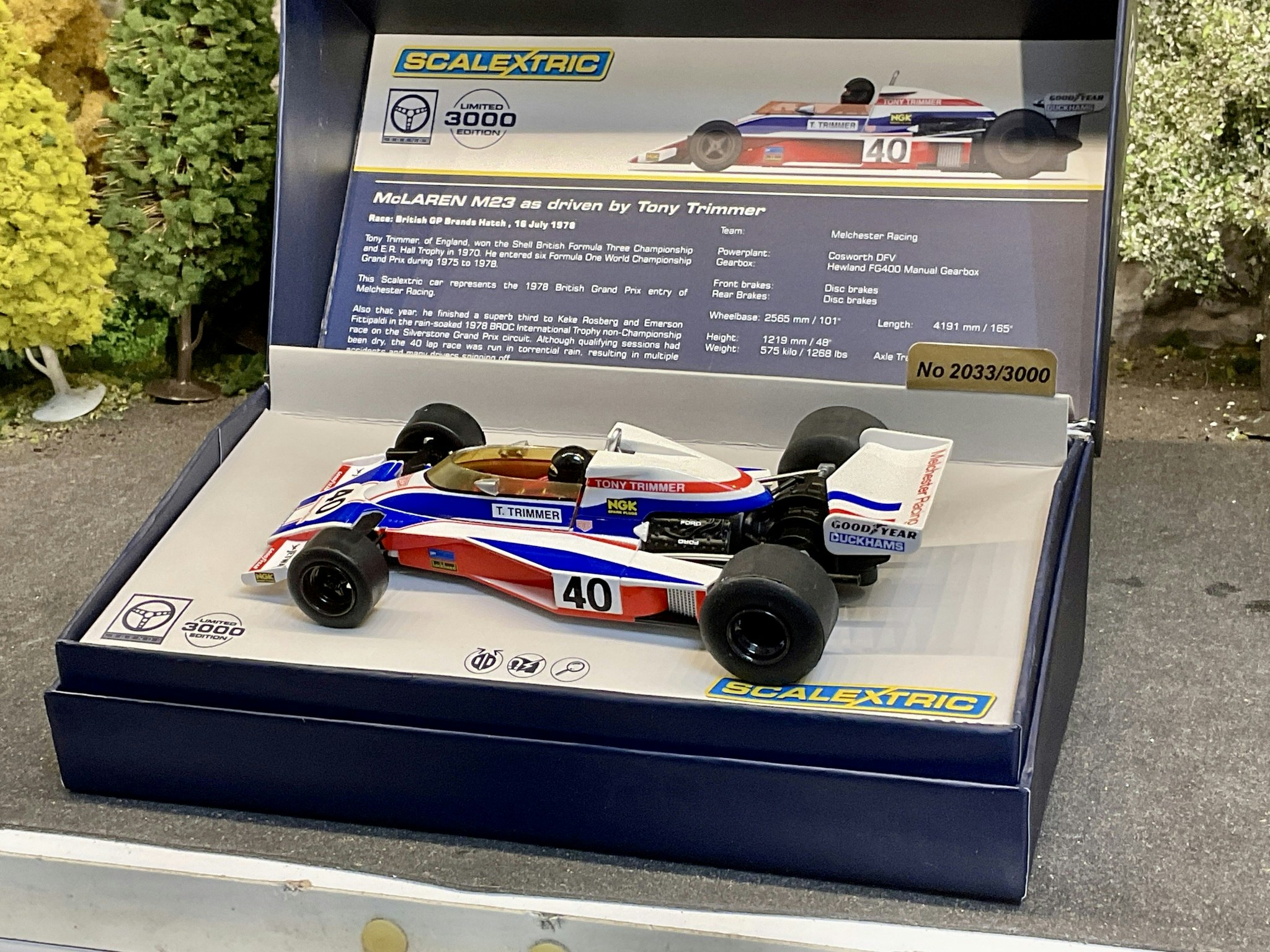 Skala 1/32 Analog Slotcar - Legends McLaren M23, Tony Trimmer Lim ed. fr Scalextric