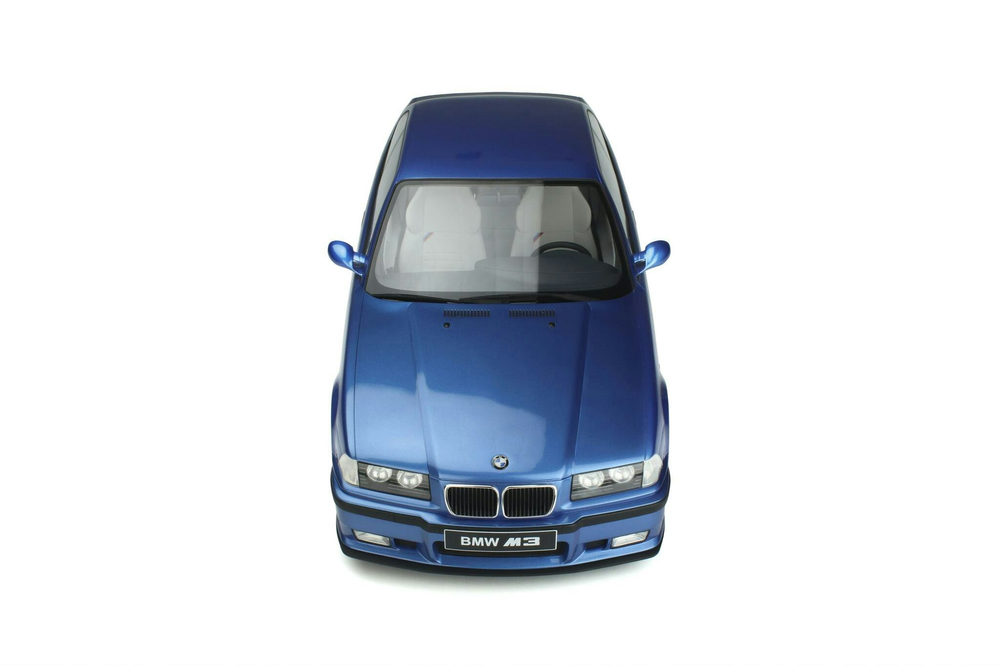 Skala 1/8 BMW M3 (E36) 3.2L Coupe, Blue, incl. Show case fr GT-Spirit (GTS801001)