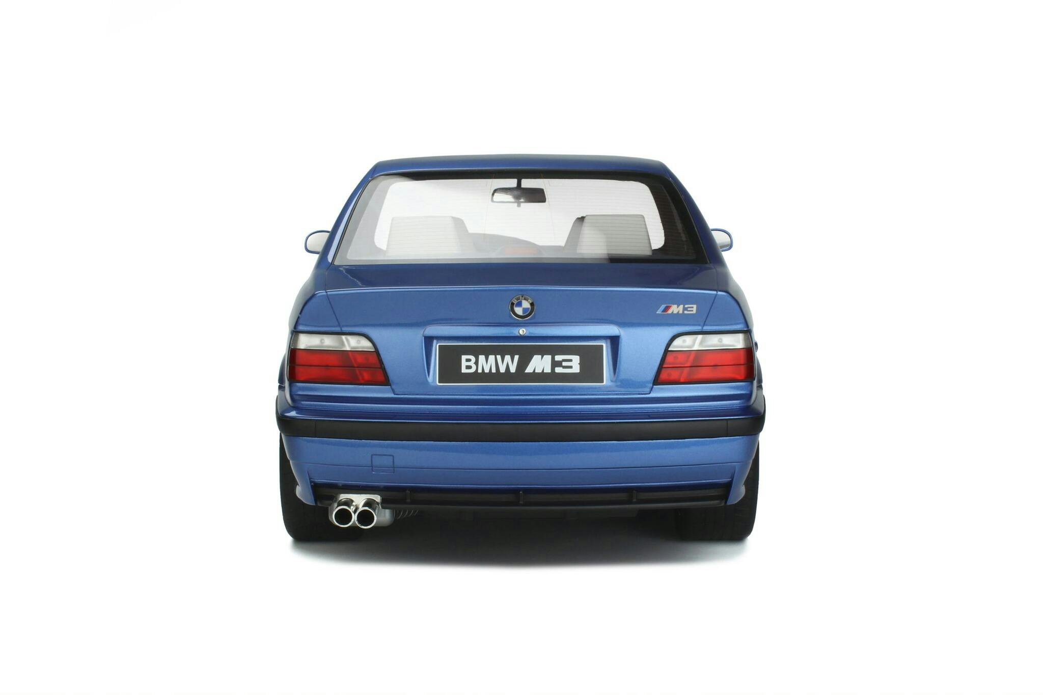 Skala 1/8 BMW M3 (E36) 3.2L Coupe, Blue, incl. Show case fr GT-Spirit (GTS801001)