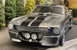 Skala 1/12 1967 Ford Mustang “Eleanor” (Gone in 60 Seconds) fr Bespoke Collection by Greenlight