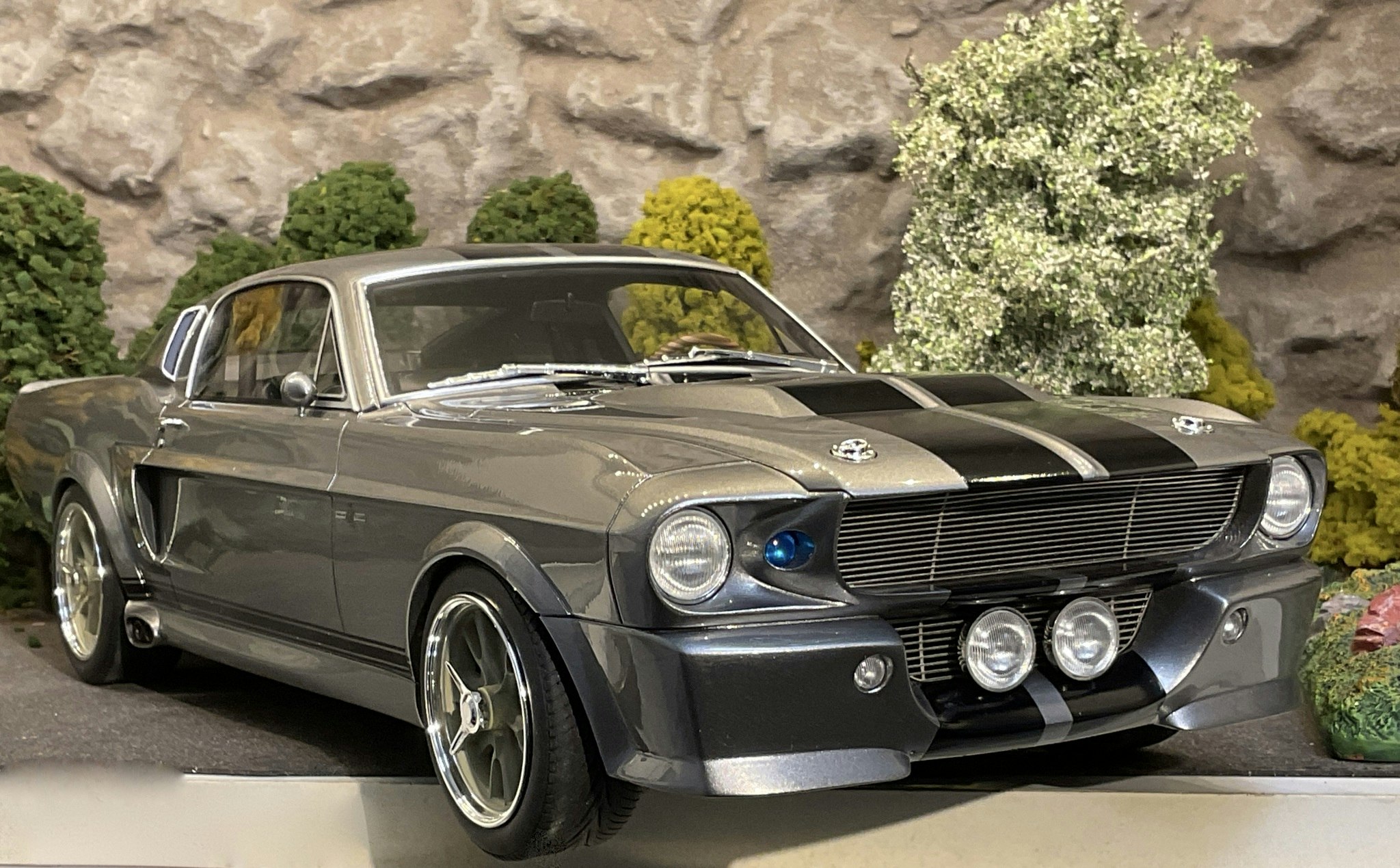 Skala 1/12 1967 Ford Mustang “Eleanor” (Gone in 60 Seconds) fr Bespoke Collection by Greenlight