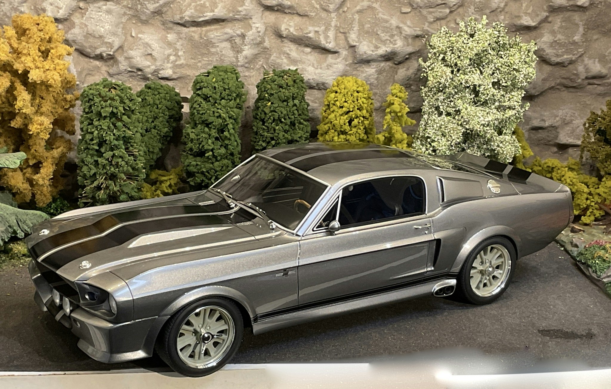 Skala 1/12 1967 Ford Mustang “Eleanor” (Gone in 60 Seconds) fr Bespoke Collection by Greenlight