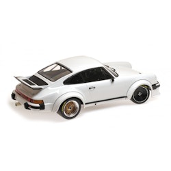 Skala 1/12 PORSCHE 934 – 1976 – WHITE fr Minichamps (125766404)