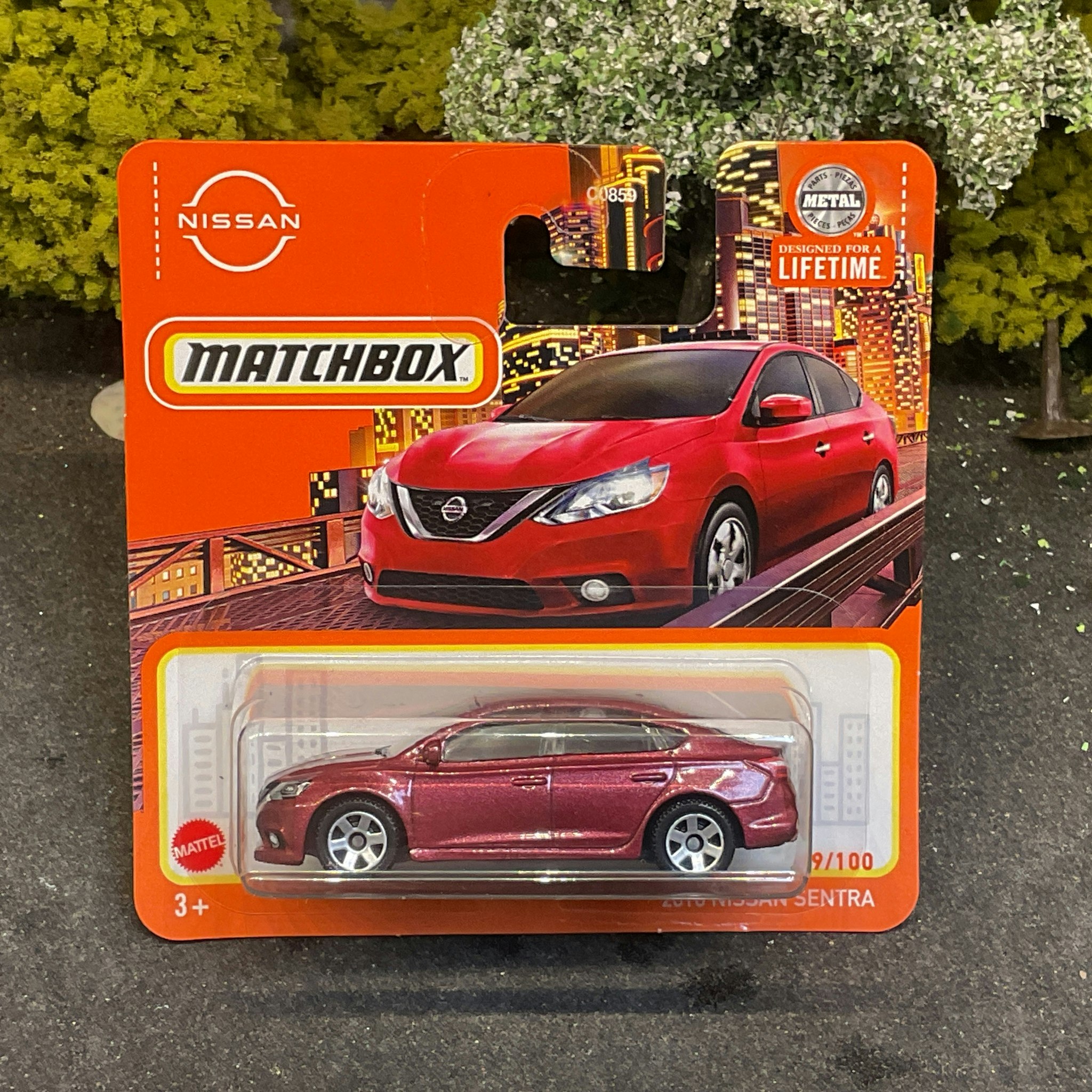 Skala 1/64 MATCHBOX "Lifetime" - Nissan Sentra, red