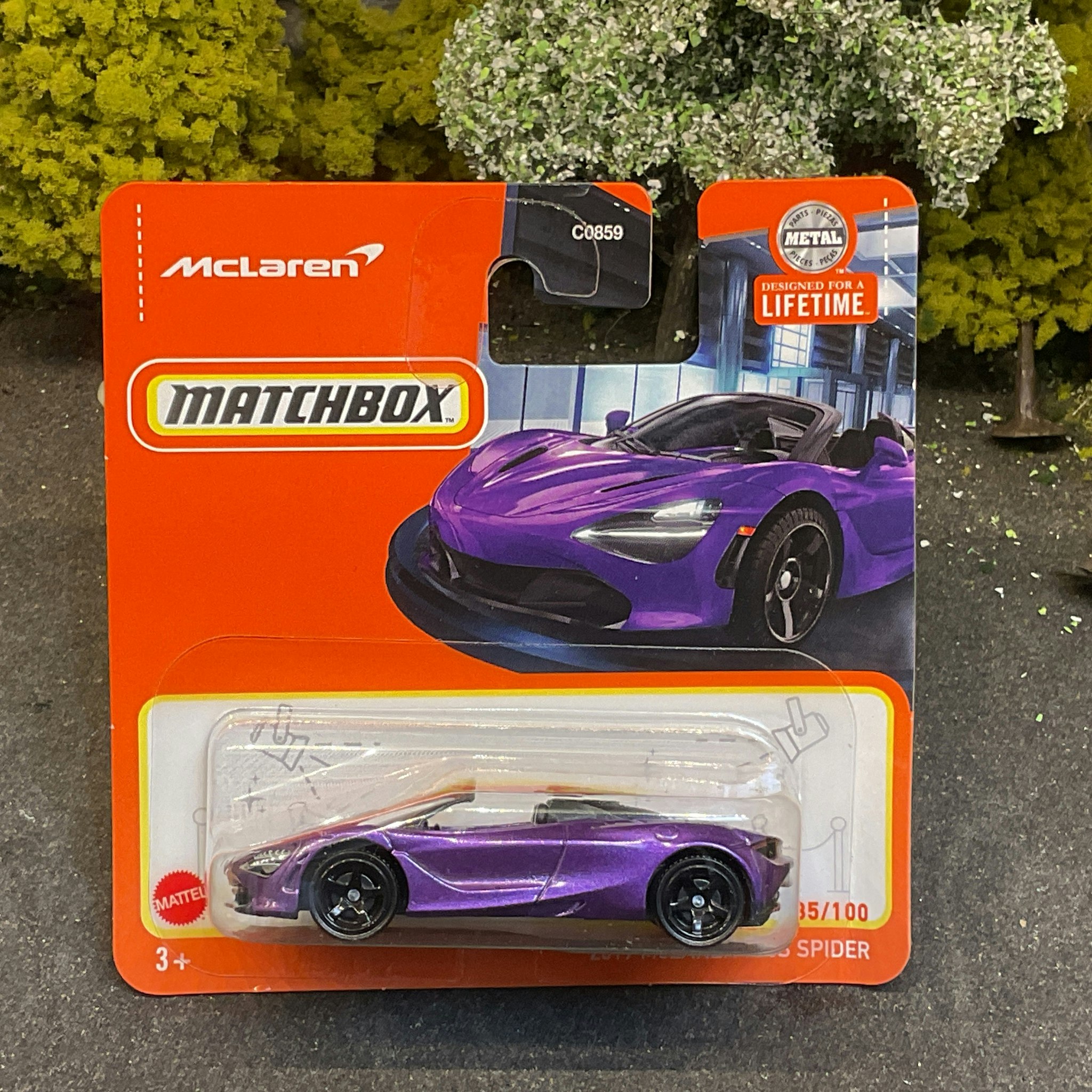 Skala 1/64 MATCHBOX "Lifetime" - McLaren 720S Spider, Purple