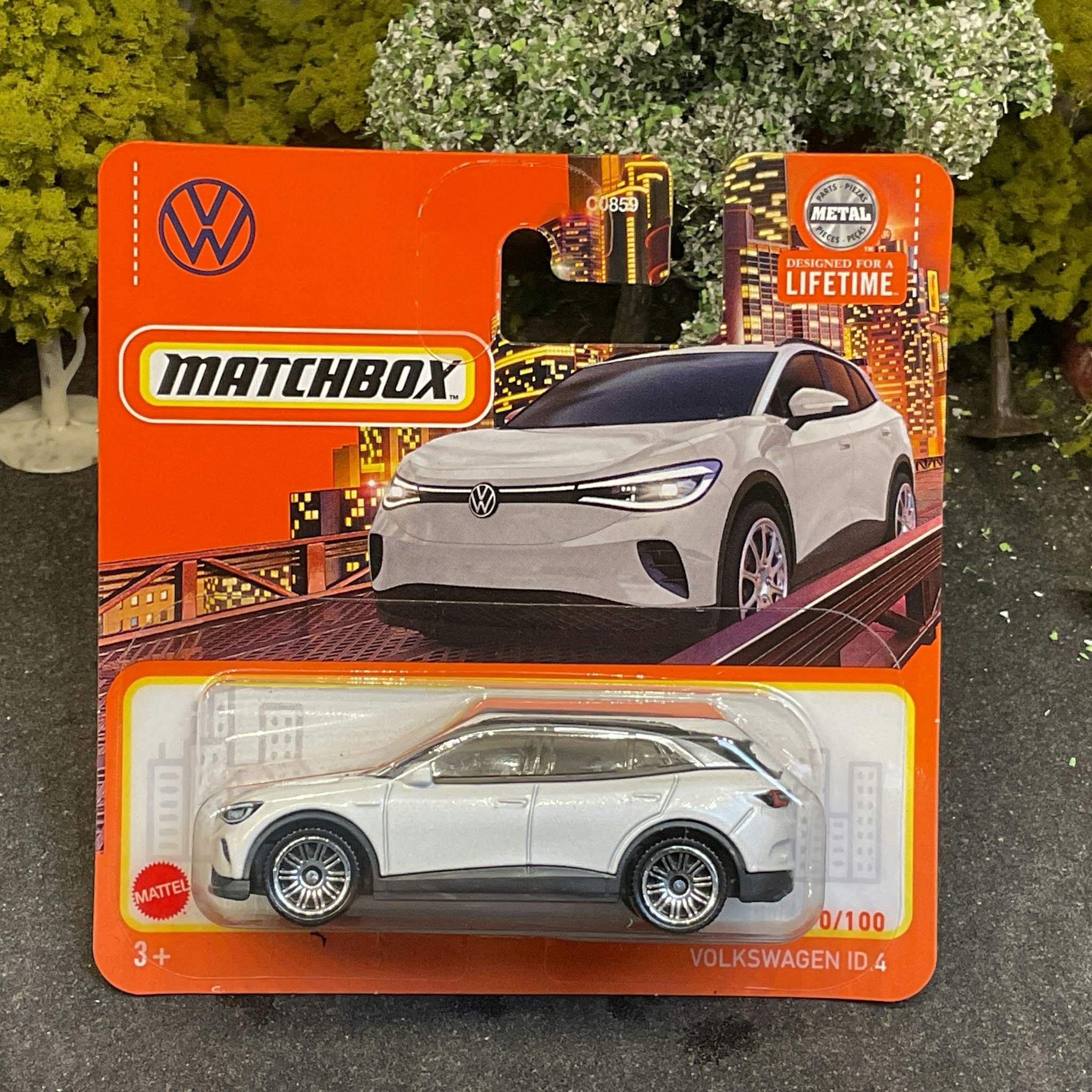 Skala 1/64 Matchbox "Lifetime": Volkswagen ID4, White