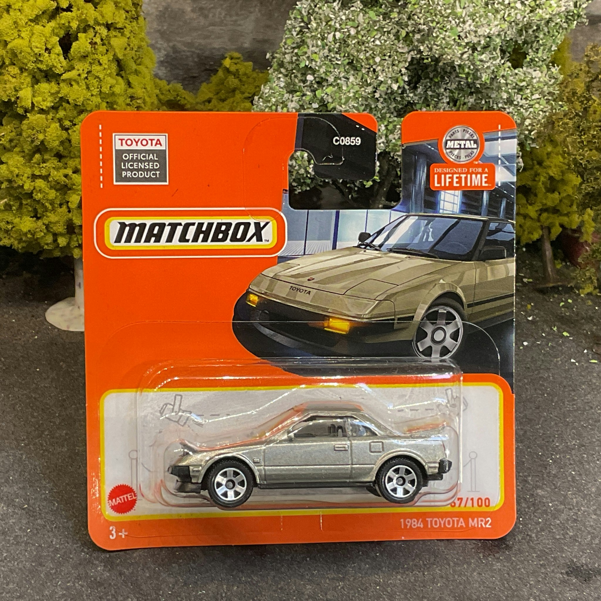 Skala 1/64 MATCHBOX "Lifetime" - Toyota MR2, Lights up, grey