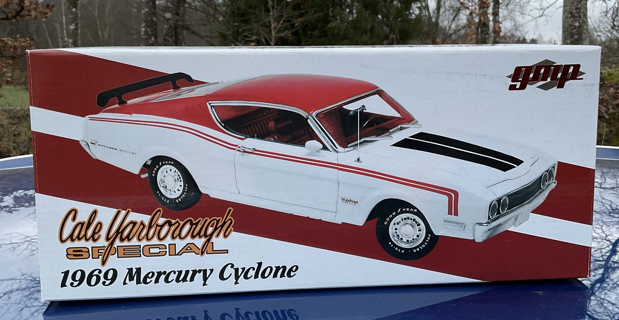 Skala 1/24 1969 Mercury Cyclone "Cale Yarborough Special" fr GMP (8261)