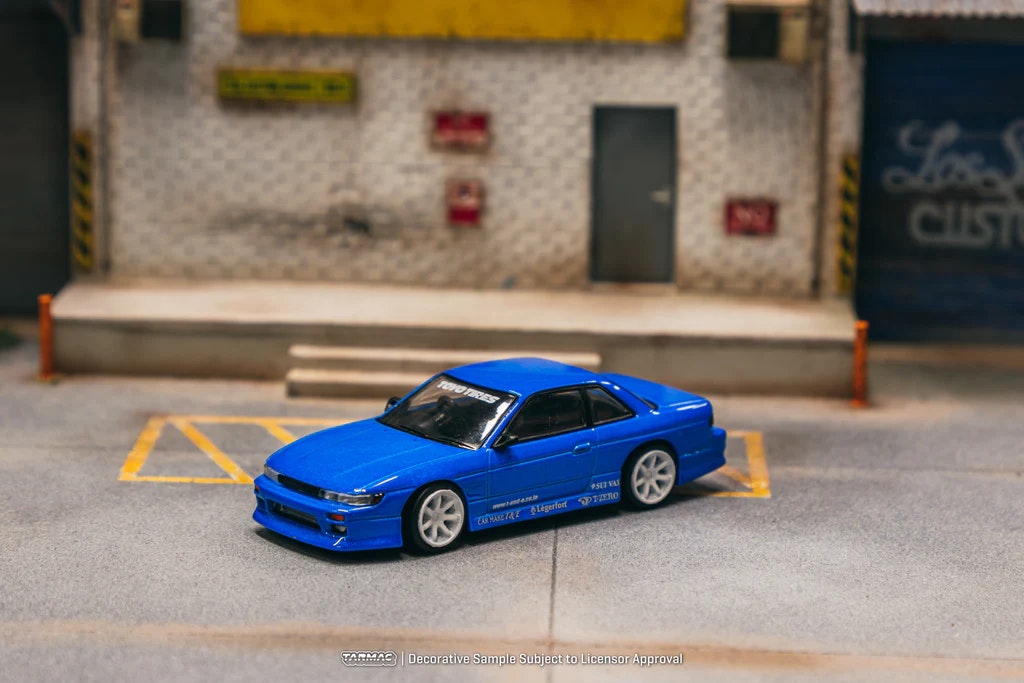 Skala 1/64 VERTEX Nissan Silvia S13 Blue Metallic TOYO TIRES fr Tarmac Works - GLOBAL64