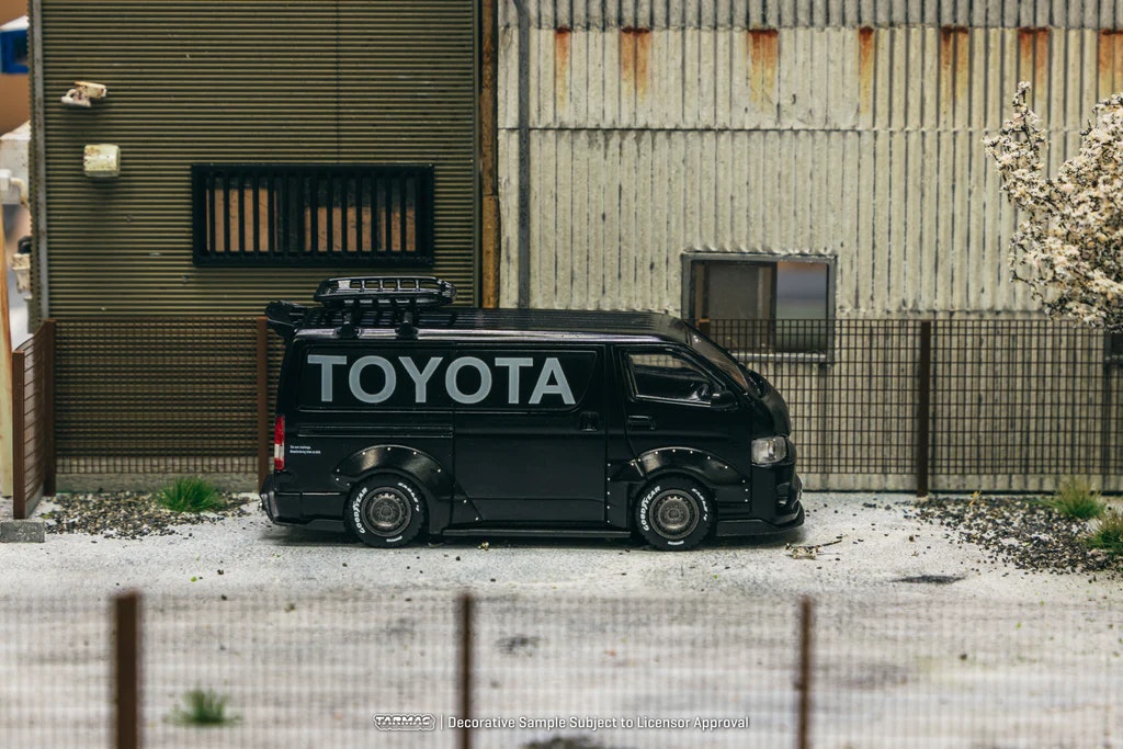 Skala 1/64 Toyota Hiace Widebody TOYOTA fr Tarmac Works - HOBBY64