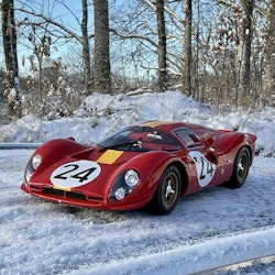 Skala 1/12 Ferrari 330 P4 #24 fr (CMR) Classic Model Replicars