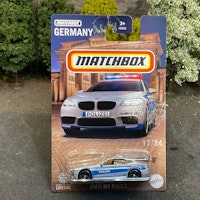 Skala 1/64 MATCHBOX - Germany - BMW M5 Police