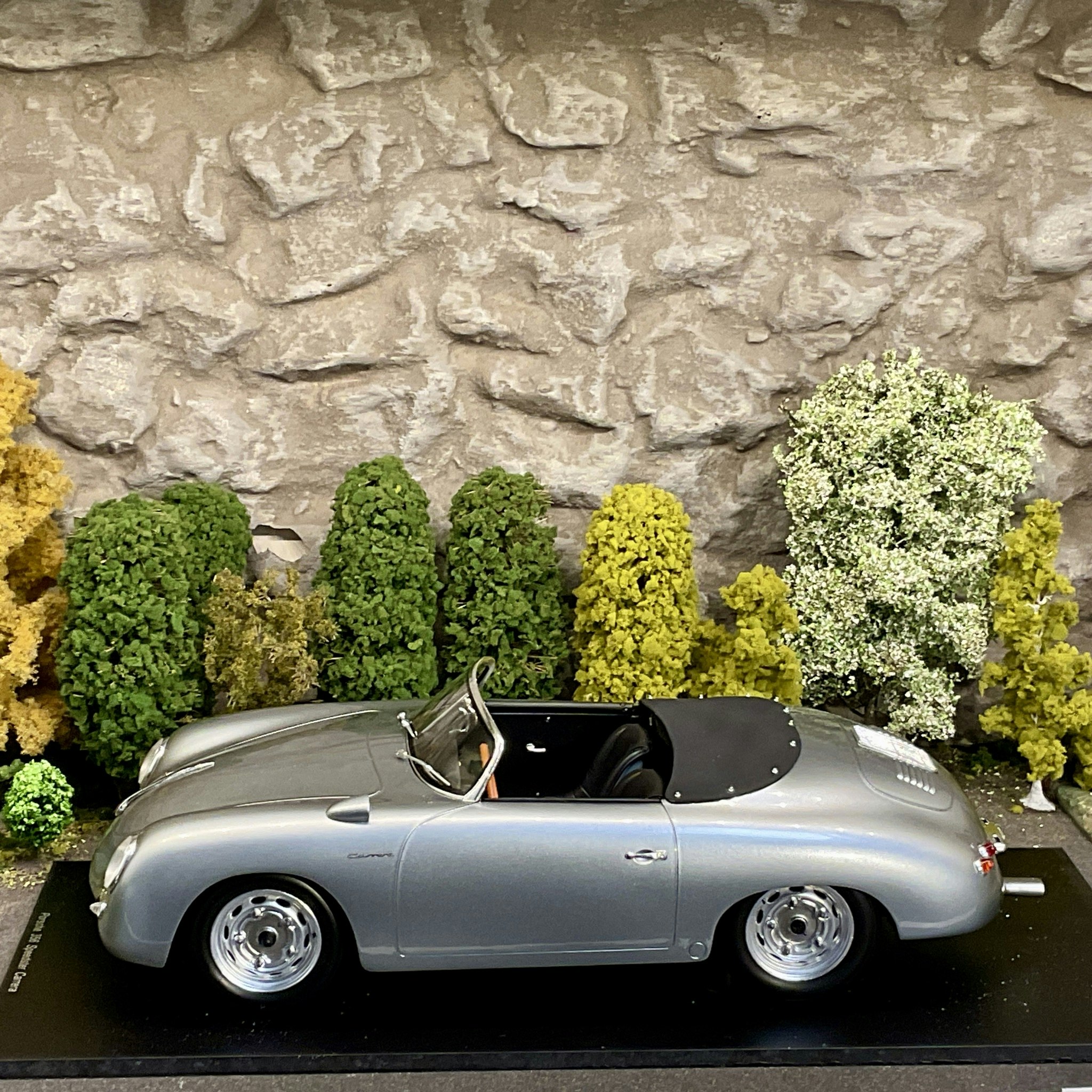 Skala 1/12 Porsche 356 Speedster Carrera fr Spark (12S004)