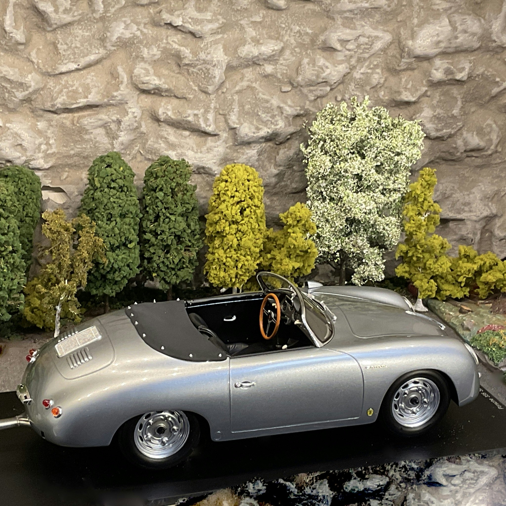 Skala 1/12 Porsche 356 Speedster Carrera fr Spark (12S004)