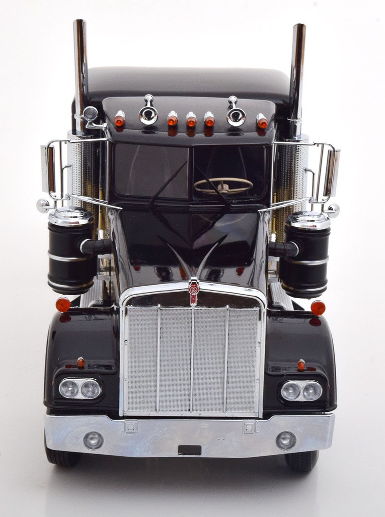 Skala 1/18 Kenworth W900, Black/gold fr Road Kings / KK-scale