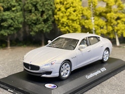 Skala 1/43 Maserati Quattroporte GTS fr WhiteBox