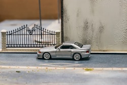Skala 1/64 Mercedes-Benz SL 500 Koenig Specials Silver fr Tarmac Works - GLOBAL64