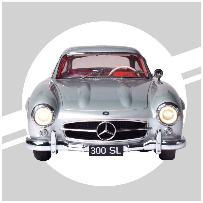 Skala 1/8 Mercedes 300 SL Gullwing Silver in metal, w light, etc. fr Ixo Collections