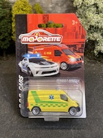 Skala 1/64 fr Majorette: Renault Master, Ambulans "Svensk" Ambulans