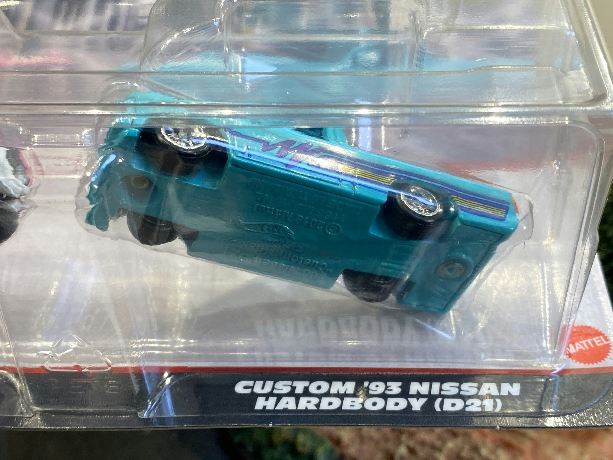 Skala 1/64 Hot Wheels Premium 2-pack: Datsun Sunny B120 75' & Custom '93 Nissan Hardbody (D21)