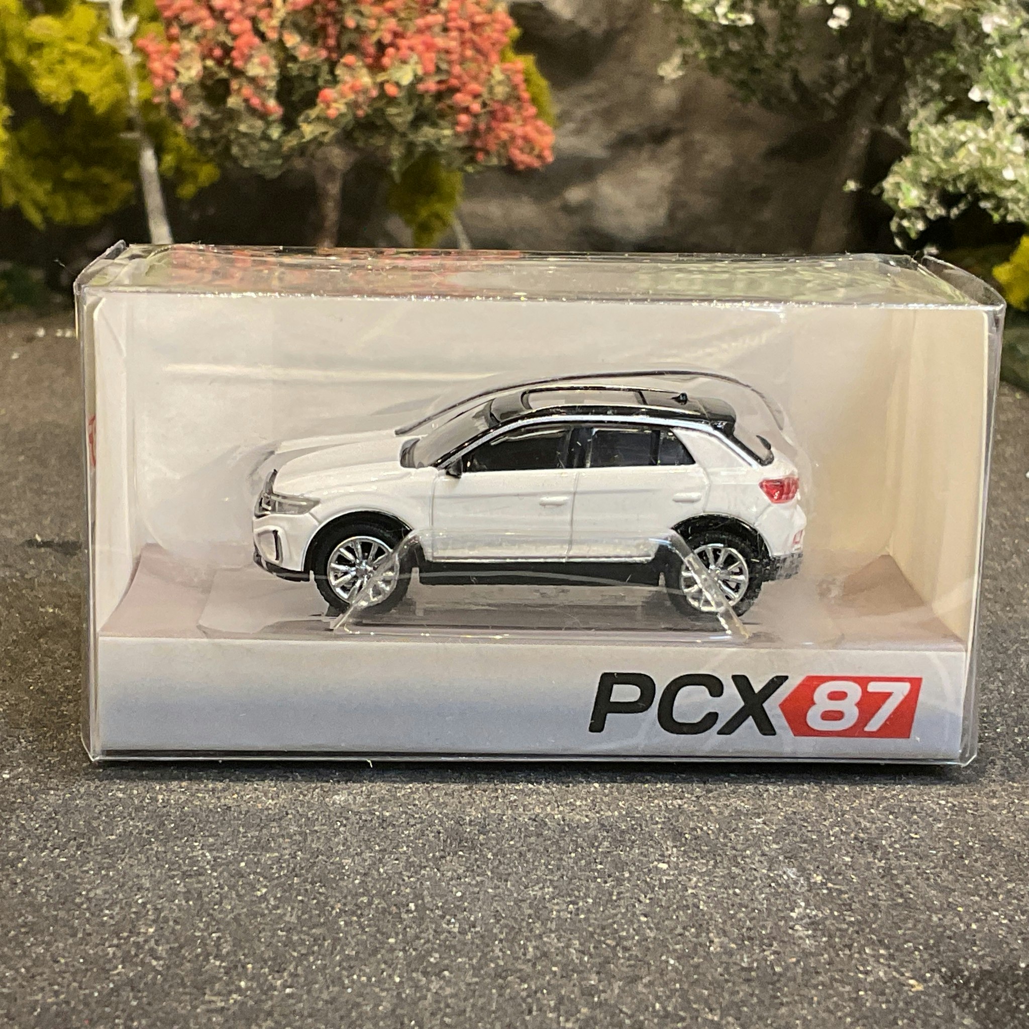 Skala 1/87 - Volkswagen T-Roc, White fr PCX87