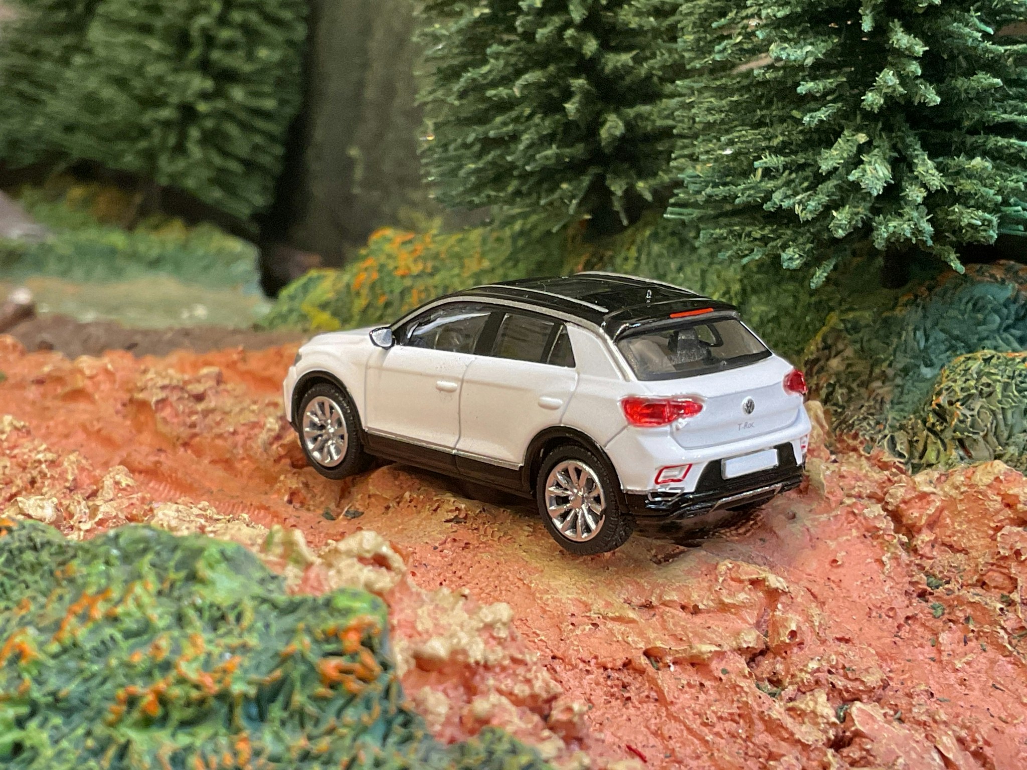 Skala 1/87 - Volkswagen T-Roc, White fr PCX87