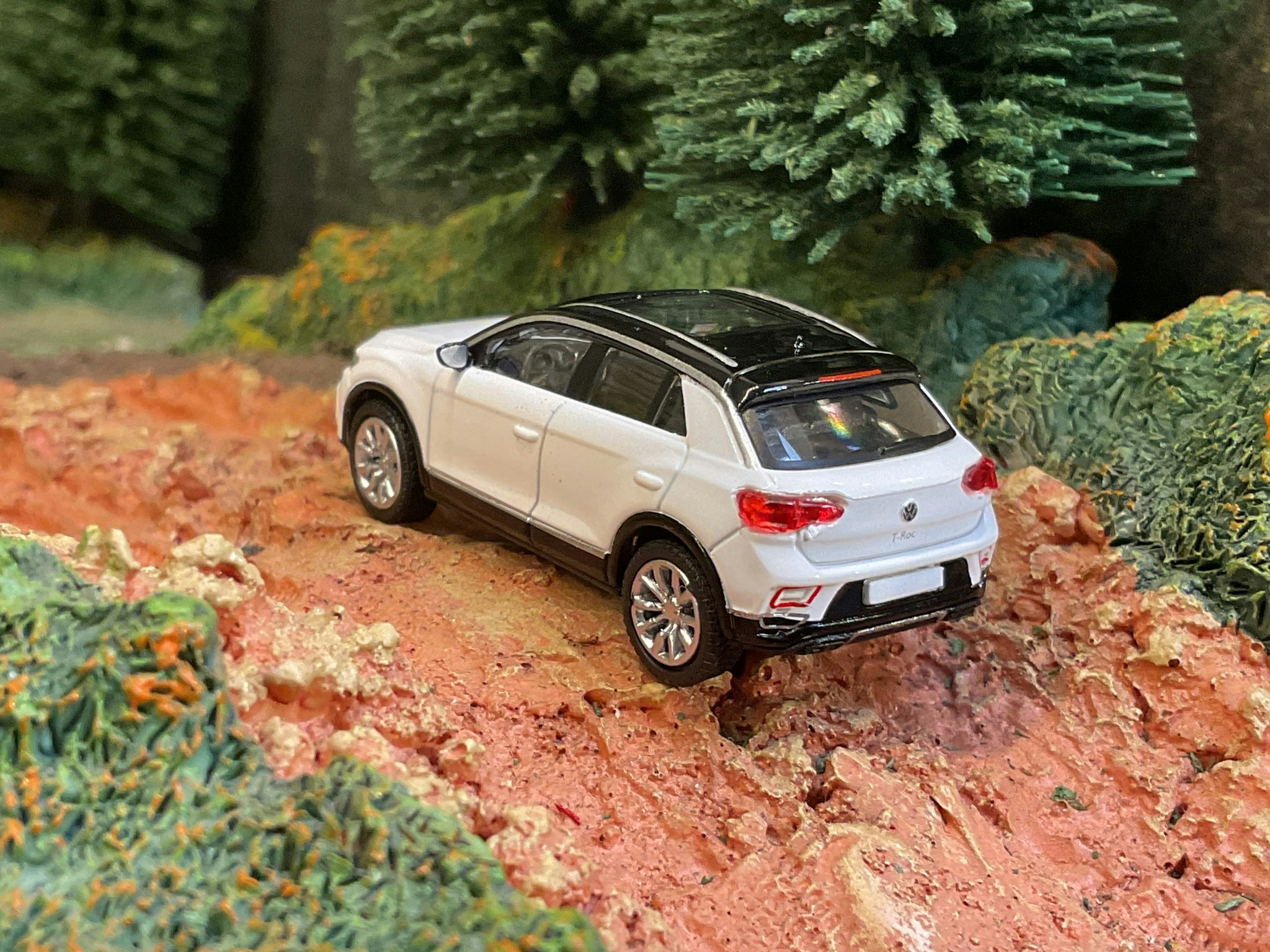 Skala 1/87 - Volkswagen T-Roc, White fr PCX87