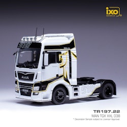 Skala 1/43 MAN TGX XXL D38, White fr IXO Models (TR197.22)