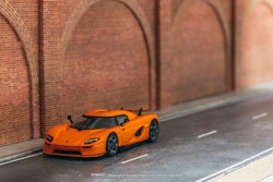 NEW! Skala 1/64 Koenigsegg CC850 Orange fr TARMAC - GLOBAL64