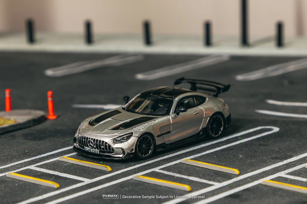 Skala 1/64 Mercedes-Benz AMG GT Black Series Silver Metallic fr Tarmac Works - GLOBAL64