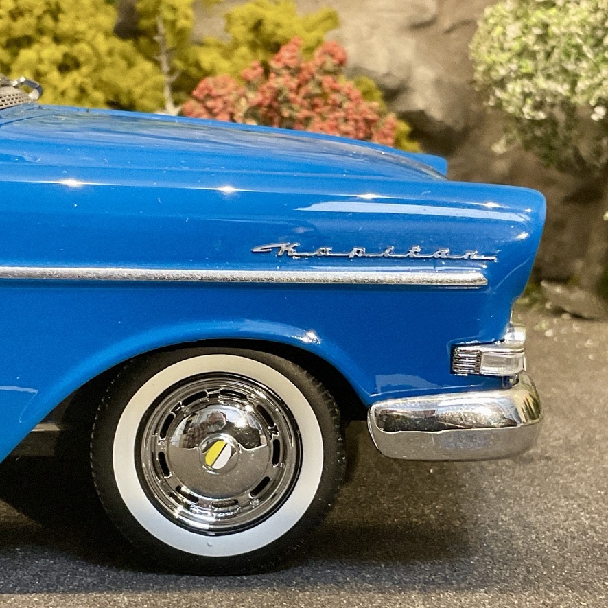 Skala 1/18 Opel kapitän 1958, blue/white fr BoS Best on Show