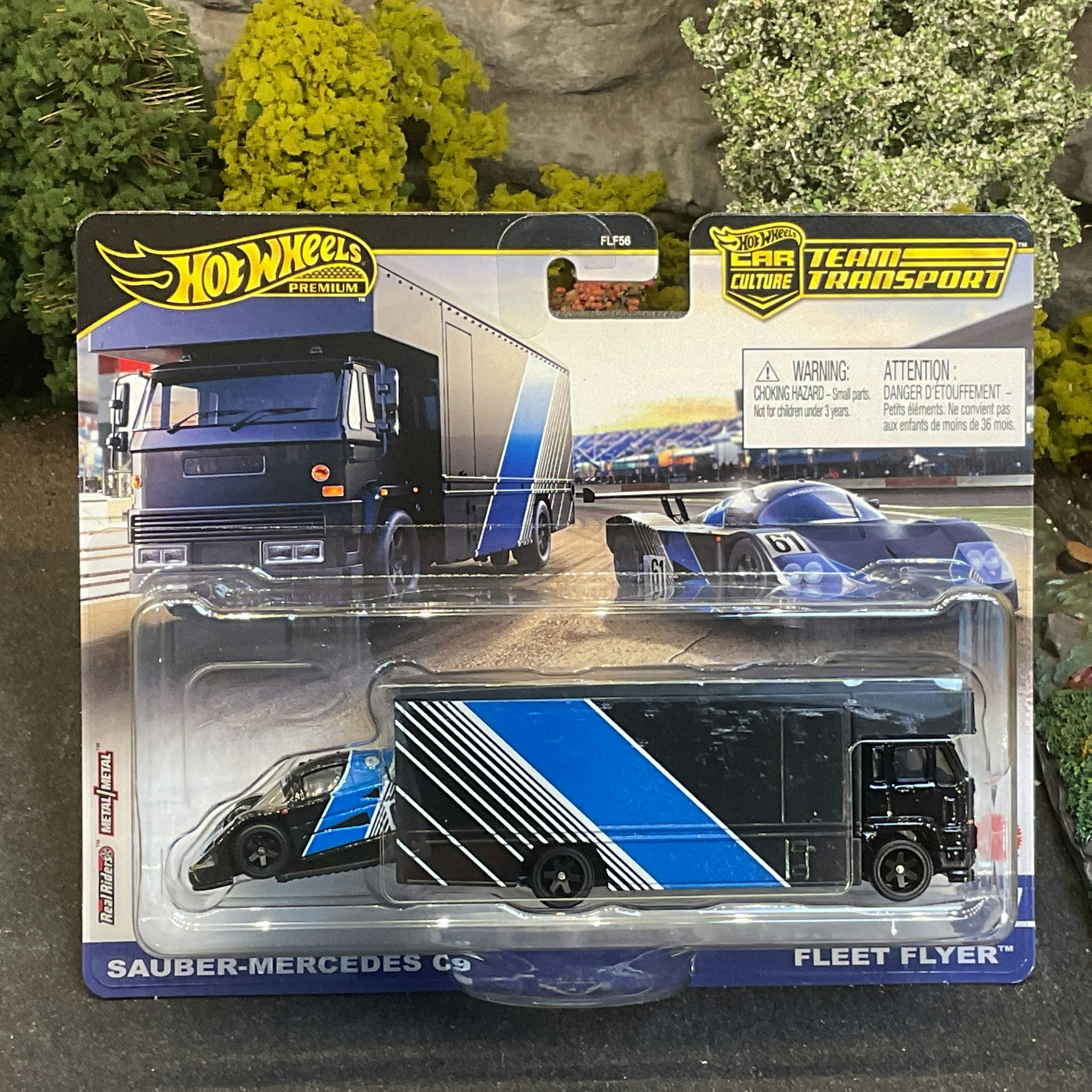 Skala 1/64 Hot Wheels PREMIUM Team Transport: Sauber-Mercedes C9 & Fleet Flyer