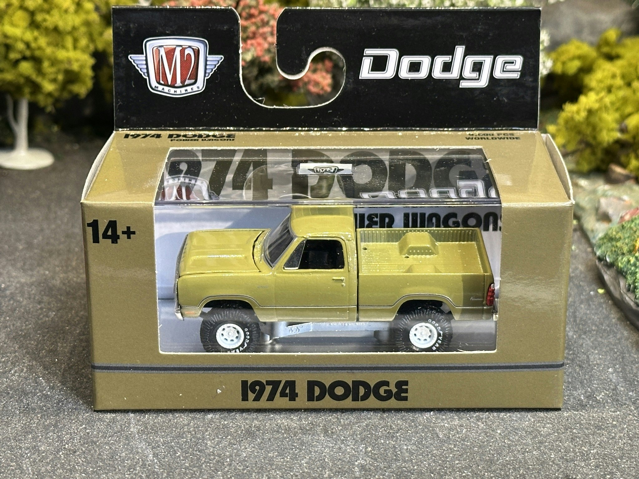 Skala 1/64 M2 - Machines: 1974 Dodge W200 Power Wagon