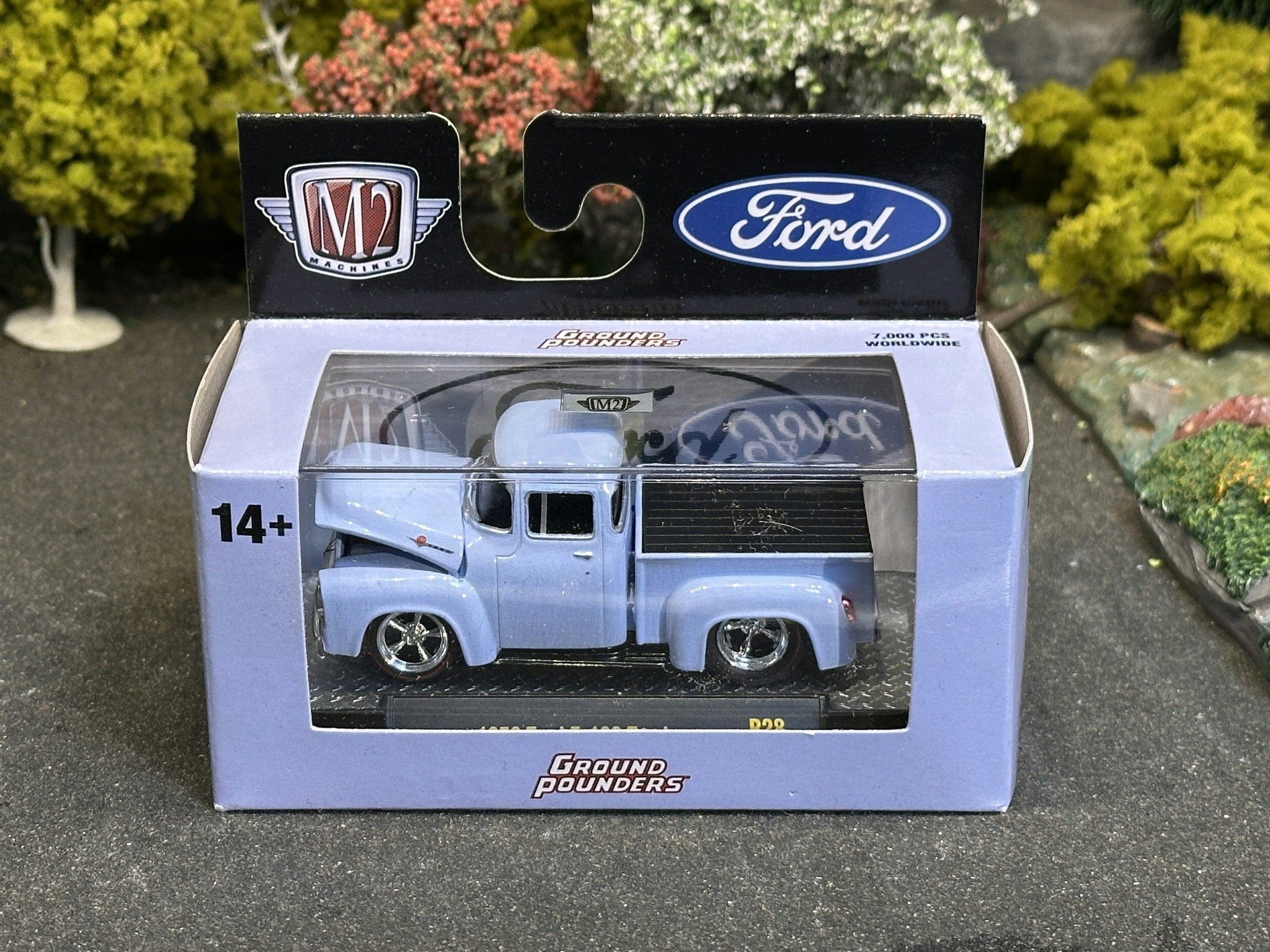 Skala 1/64 M2 - Machines: 1956 Ford F-100 Truck " Grounders Pounders"