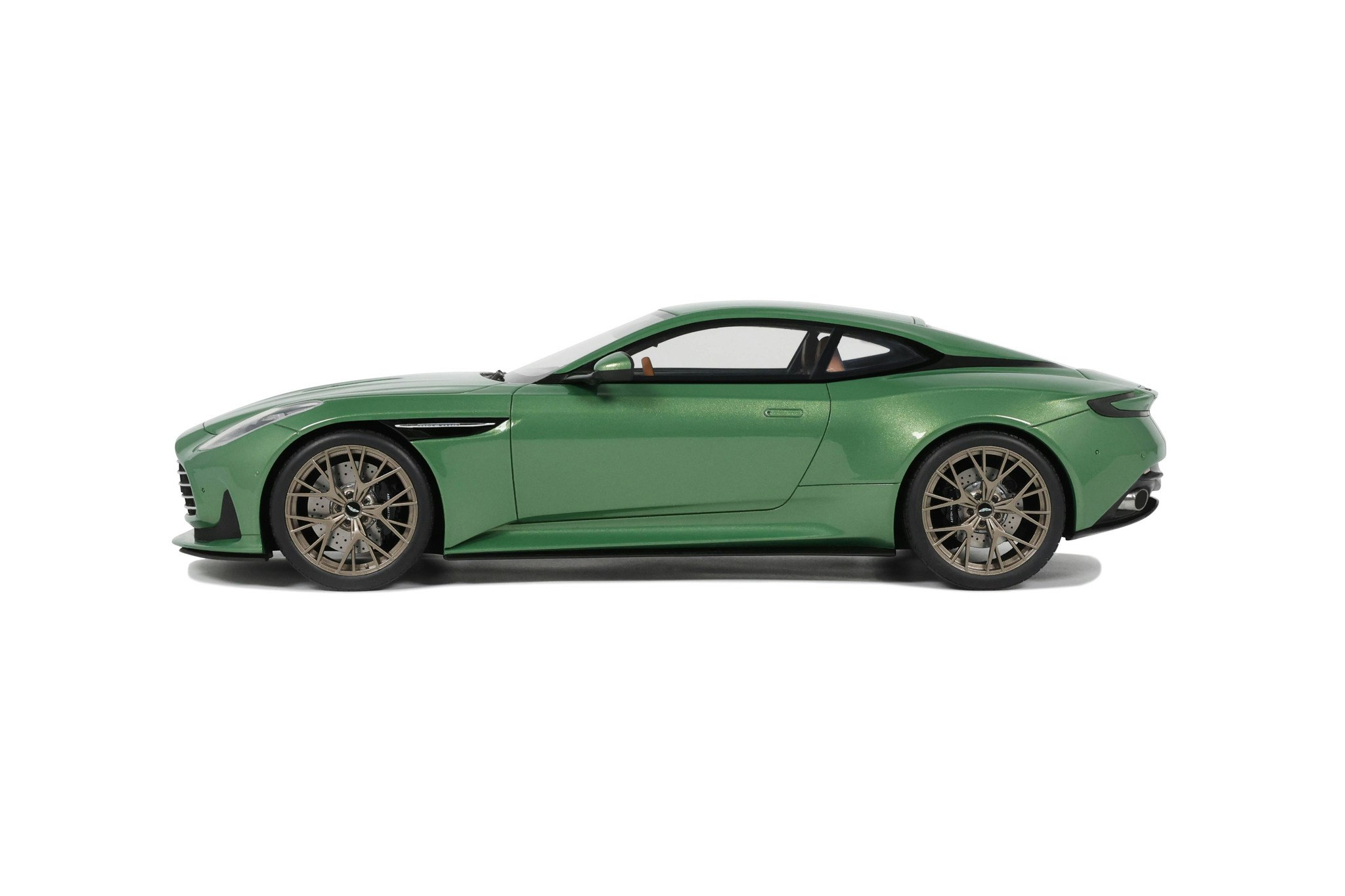 Skala 1/18 Aston Martin DB12 Vantage Green 2023 fr GT Spirit (GT466)