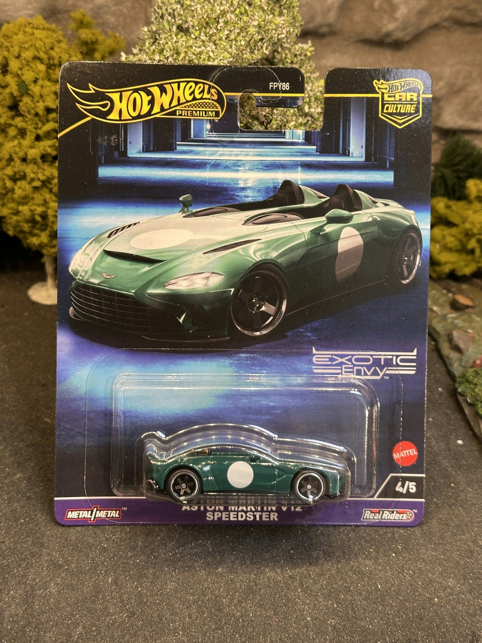 Skala 1/64 Hot Wheels Premium, Exotic Envy: Aston Martin V12 Speedster - Car Culture