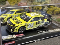Skala 1/32 Analogue slot car fr Carrera: NASCAR Camaro NextGen ZL1 #24