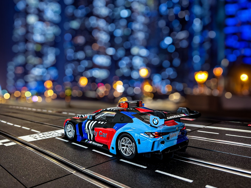 Skala 1/24 Digital/Analog slot car fr Carrera: BMW M4 GT3,Safety Car