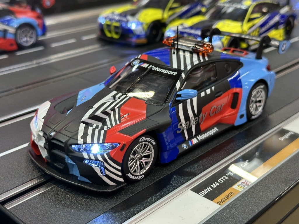 Skala 1/24 Digital/Analog slot car fr Carrera: BMW M4 GT3,Safety Car