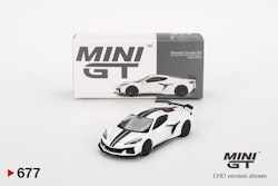 Skala 1/64 Chevrolet Corvette Z06 2023 Arctic White fr MINI GT (677)