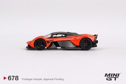 Skala 1/64 Aston Martin Valkyrie Maximum Orange fr MINI GT (678)