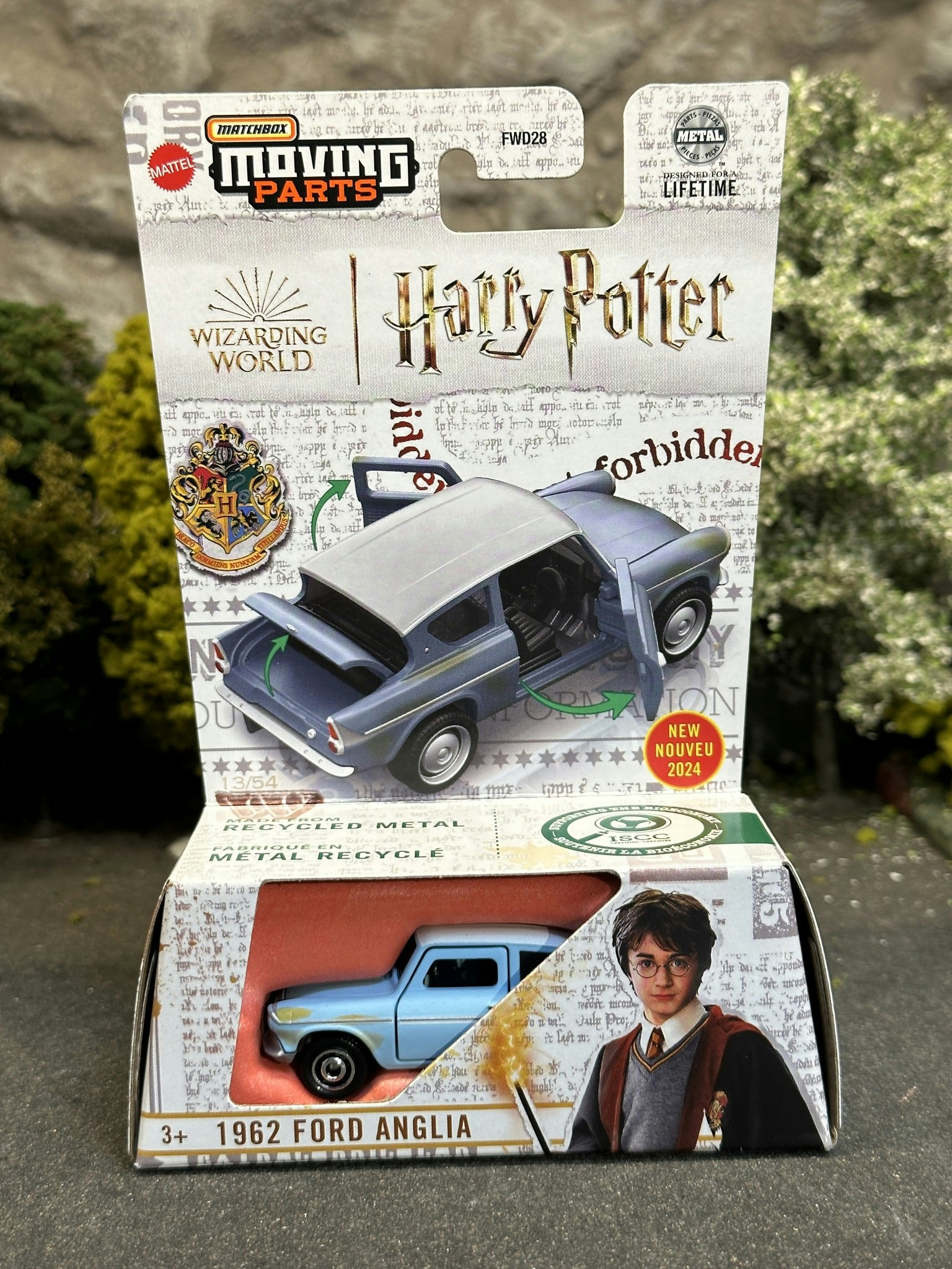 Skala 1/64 Matchbox "Moving Parts" - 1962 Ford Anglia "Harry Potter"