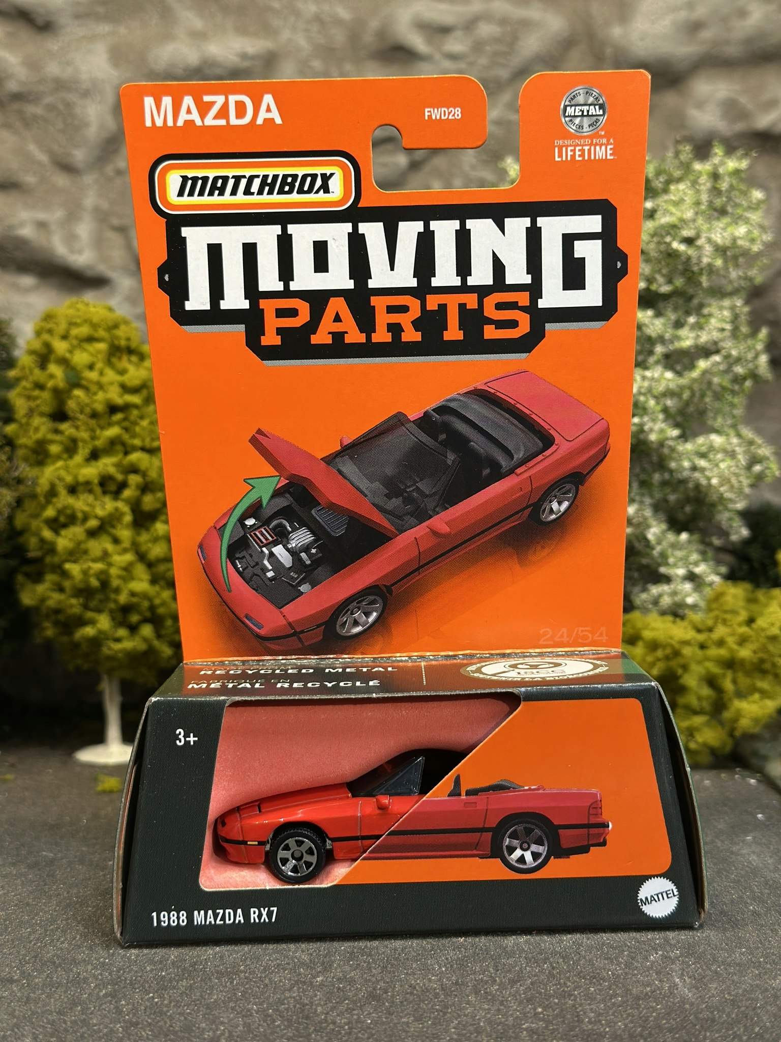 Skala 1/64 Matchbox "Moving Parts" - 1988 Mazda RX7