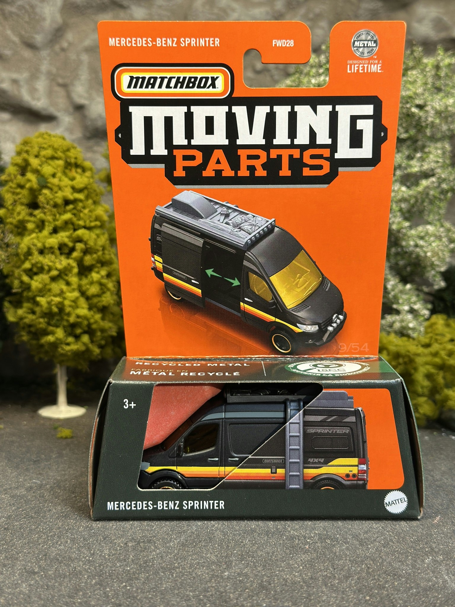 Skala 1/64 Matchbox "Moving Parts" - Mercedes-Benz Sprinter