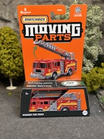 Skala 1/64 Matchbox "Moving Parts" - Seagrave Fire Truck (ca skala 1/87)