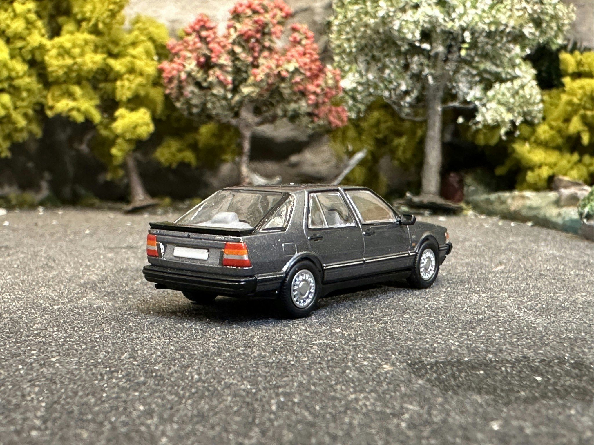 Skala 1/87 - SAAB 9000 CC, Gray fr PCX87
