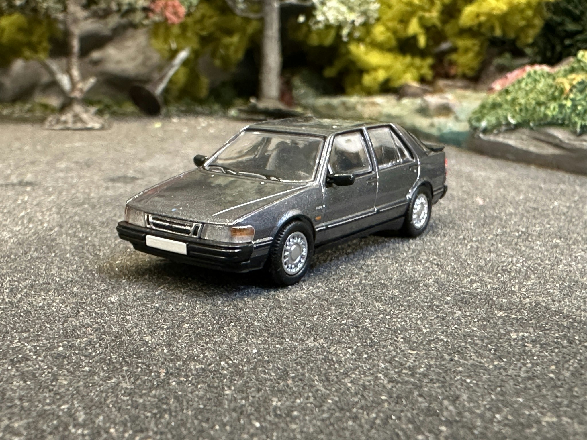Skala 1/87 - SAAB 9000 CC, Gray fr PCX87